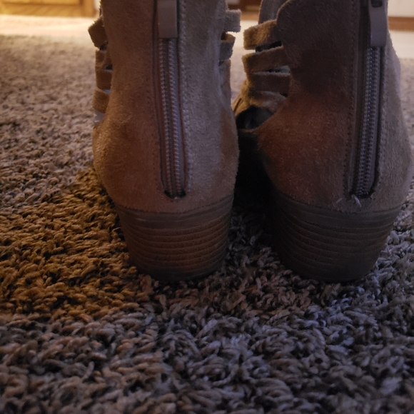 Booties - Picture 4 of 6